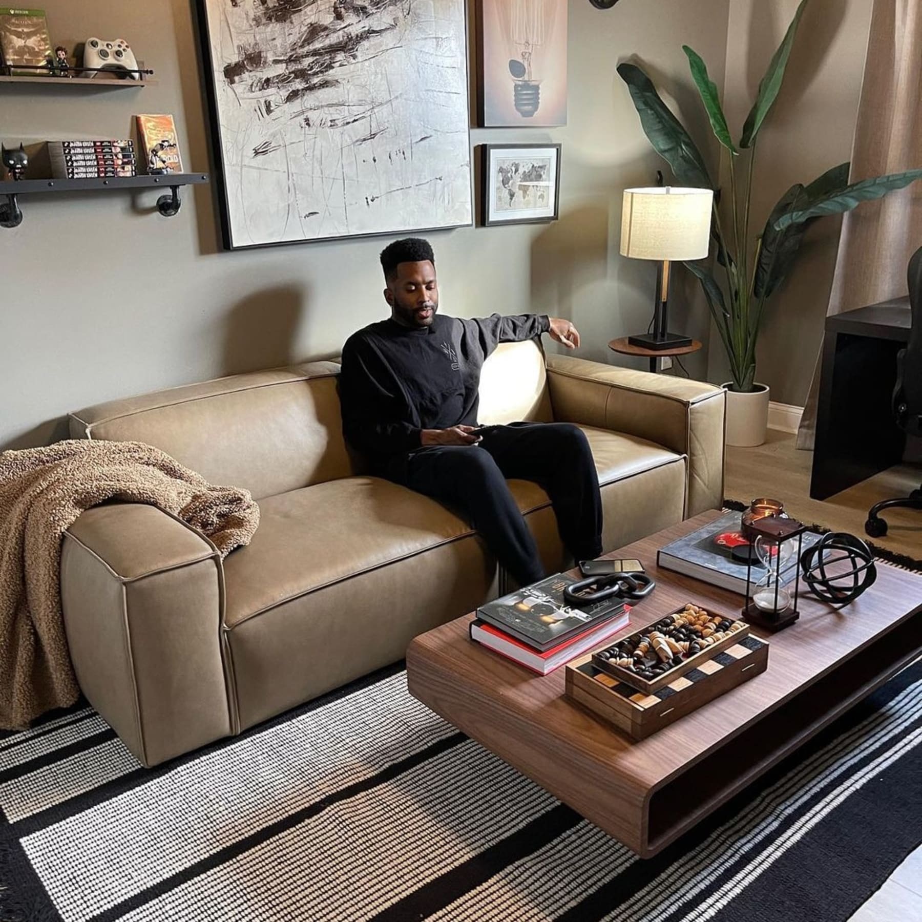 Best Leather Living Room Sets | Castlery US